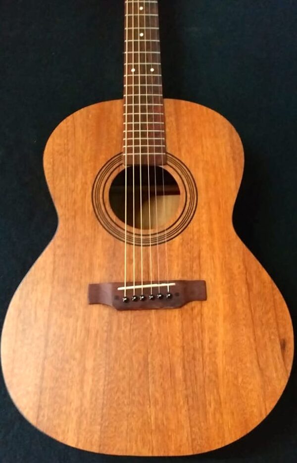 Guitarra acústica cuerda metal